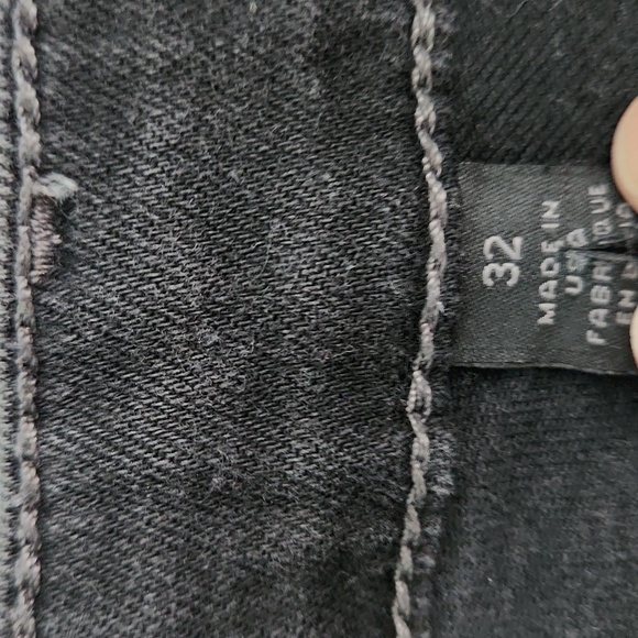 True Religion Joey Frayed Black Jeans Shorts - Picture 4 of 10